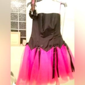Betsy Johnson corset tulle dress .. one once absolutely adorable 🥰